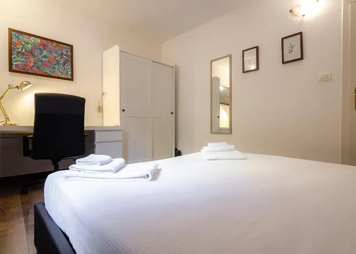 Casa Zamboni Daire *